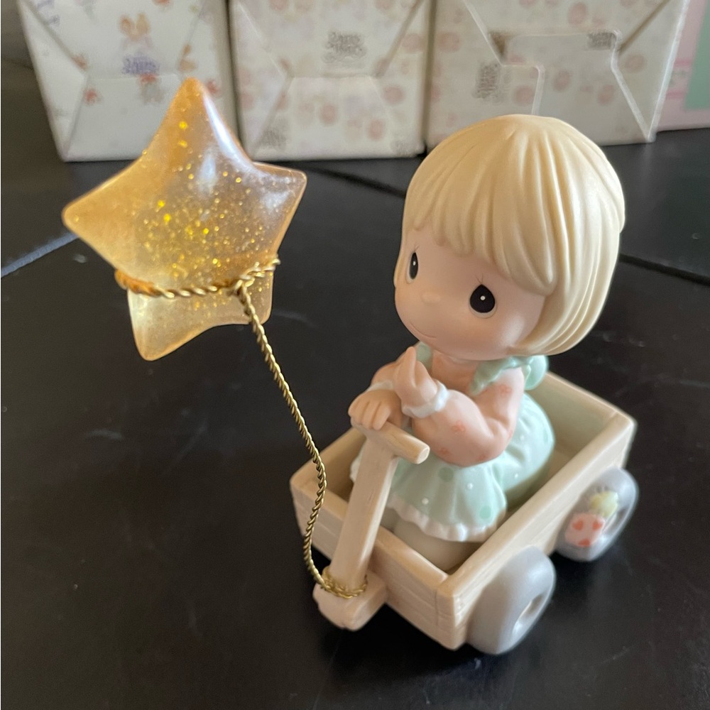 Precious Moments “Wishing You A World Of Peace”